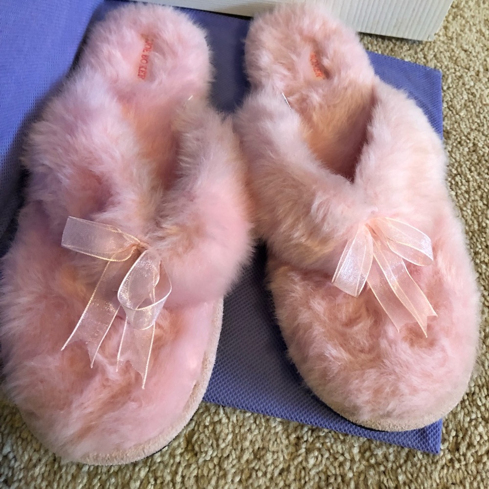 Joe Boxer - Pink fuzzy sandal slippers
